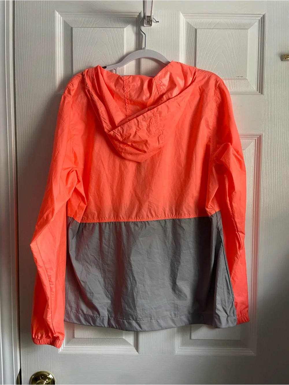Columbia Hooded Windbreaker, Size M